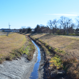 33rd and Baldwin looking upstream